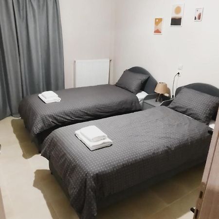 Avanda Corfu Corfu  Luaran gambar